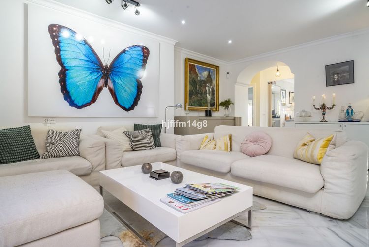 Apartment | Resale in Marbella in Marbella, Costa del Sol - Photo 5