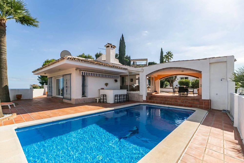 House | Resale in Sierrezuela in Sierrezuela, Costa del Sol - Main property photo