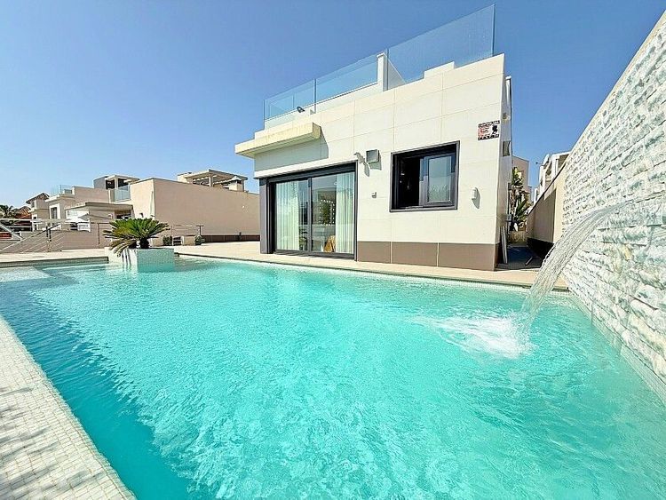 House | Resale in San Miguel de Salinas in San Miguel de Salinas, Costa Blanca - Photo 2