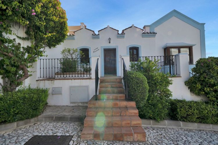House | Resale in Benahavís in Benahavís Others, Costa del Sol - Photo 4