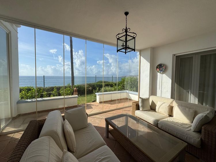 listing card gallery