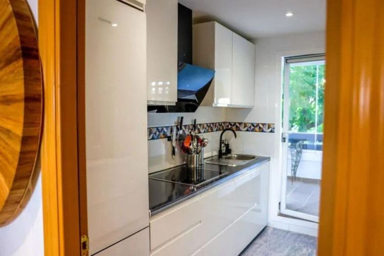 Apartment | Resale in Selwo in Selwo, Selwo - La Concha-Resina Golf, Costa del Sol - Photo 4