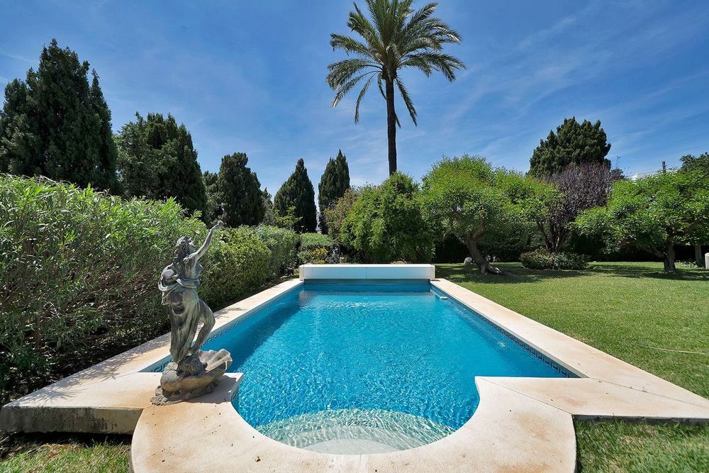 House | Resale in El Paraiso in El Paraiso, Costa del Sol - Main property photo