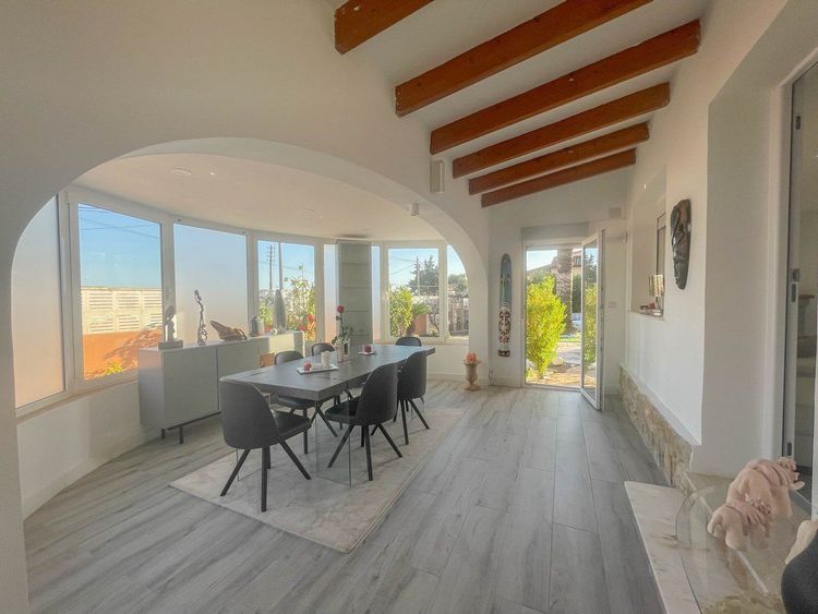 House | Resale in Calpe in Calpe, Costa Blanca - Photo 5