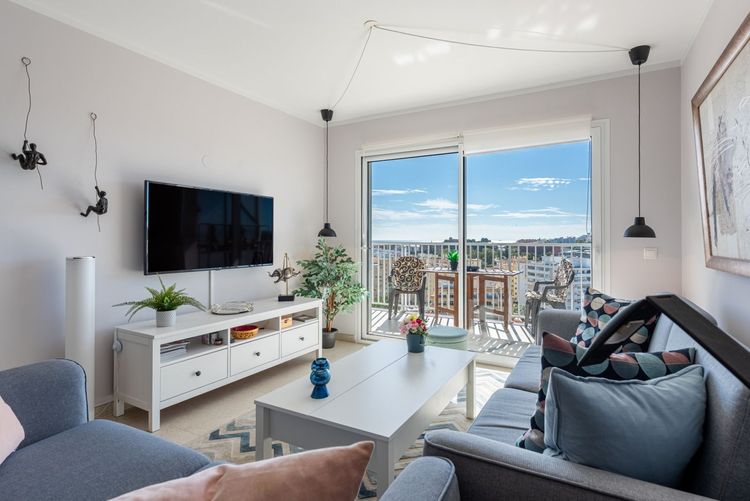 Apartment | Resale in Fuengirola in Fuengirola Others, Costa del Sol - Photo 2