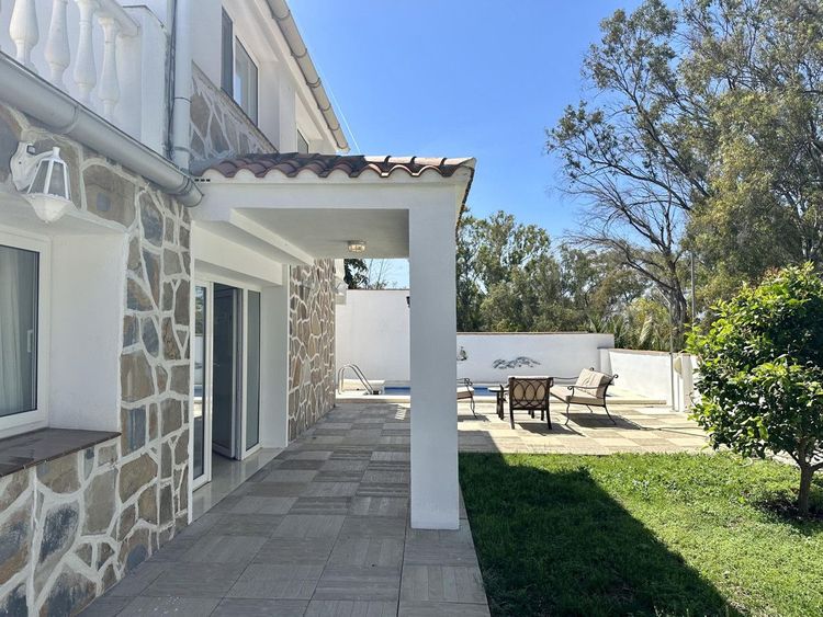 House | Resale in Marbella in Marbella Others, Costa del Sol - Photo 2