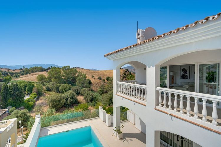 House | Resale in Mijas in Mijas Others, Costa del Sol - Photo 4