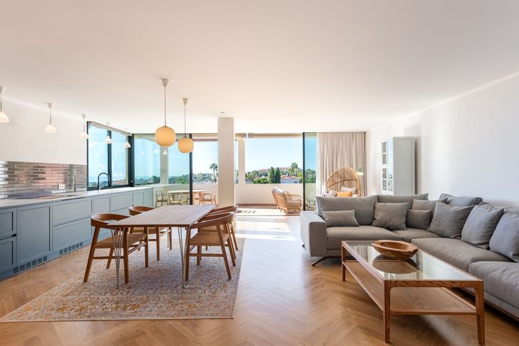 Apartment | Resale in Nueva Andalucía in Nueva Andalucía Others, Costa del Sol - Photo 3