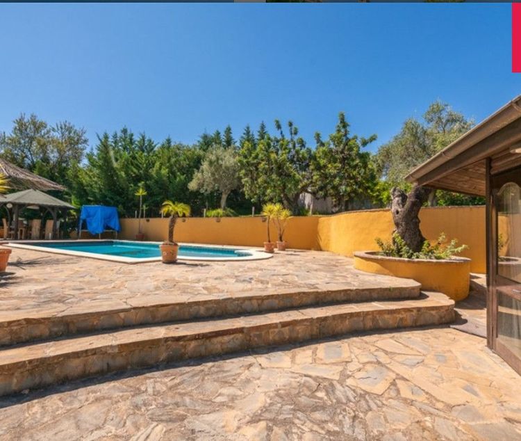 House | Resale in Monda in Monda, Costa del Sol - Photo 3