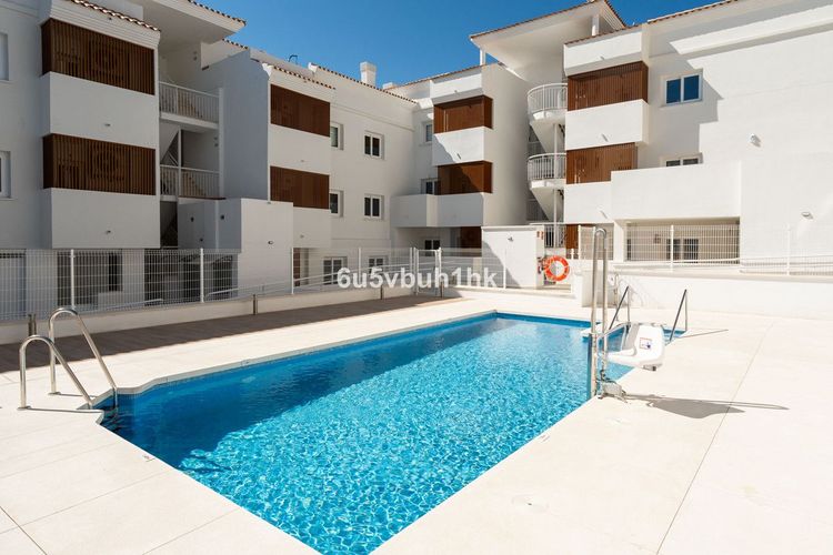 Apartment | Resale in Fuengirola in Fuengirola Others, Costa del Sol - Photo 5
