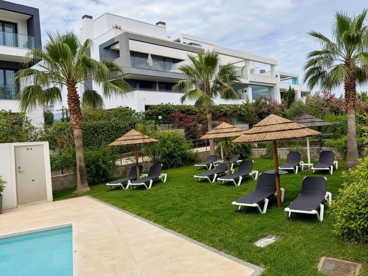 Apartment | Resale in Selwo in Selwo, Selwo - La Concha-Resina Golf, Costa del Sol - Photo 3