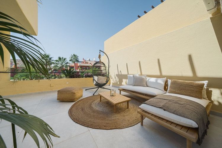 Penthouse | Resale in New Golden Mile in New Golden Mile, Estepona East Others, Costa del Sol - Photo 3
