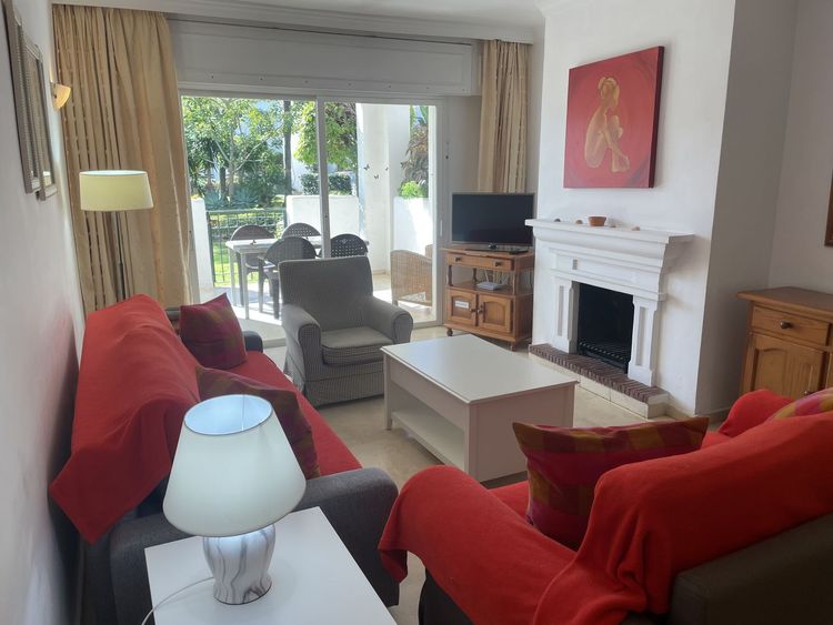 Apartment | Resale in Estepona in Estepona, Costa del Sol - Photo 4