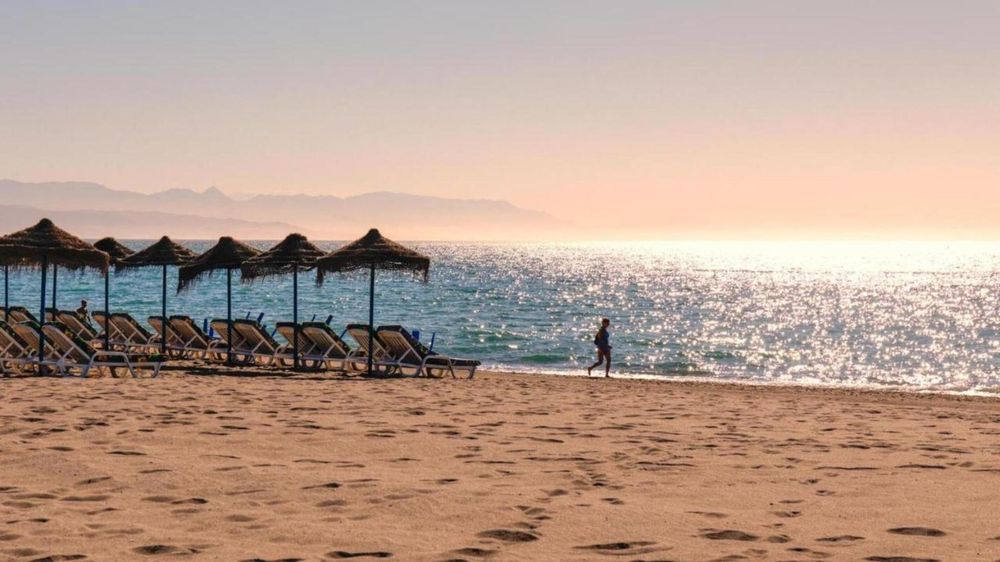 Apartment | Resale in Playamar in Playamar, Costa del Sol - Main property photo