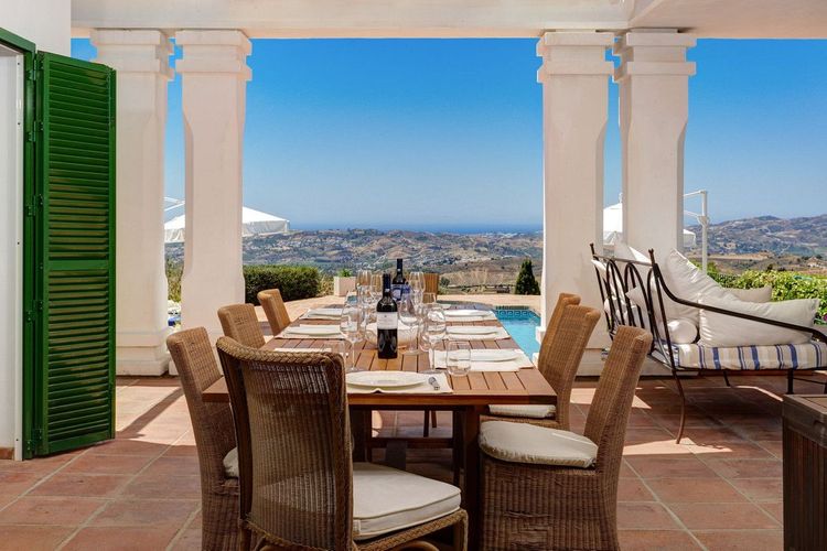 House | Resale in Mijas in Mijas Others, Costa del Sol - Photo 2