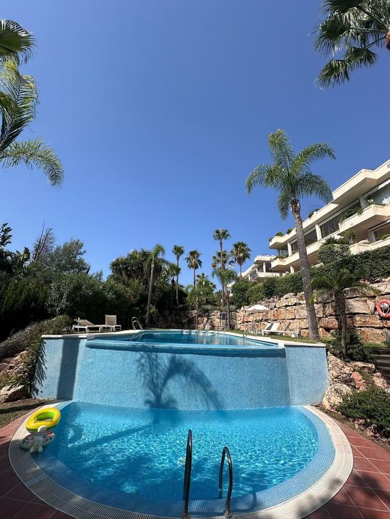 Apartment | Resale in The Golden Mile in The Golden Mile, Costa del Sol - Photo 2