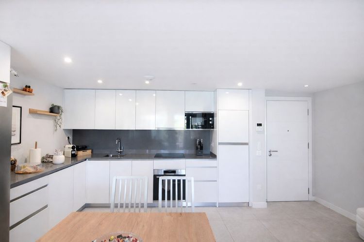 Apartment | Resale in El Chaparral in El Chaparral, Costa del Sol - Photo 3