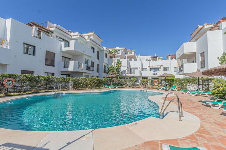 Apartment | Resale in La Alcaidesa in La Alcaidesa, Costa del Sol - Photo 5