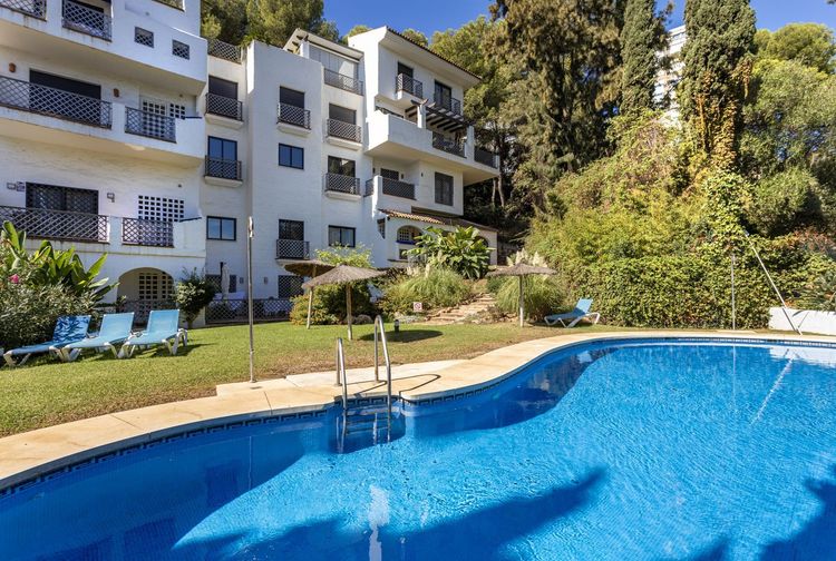 Apartment | Resale in Río Real in Río Real, Costa del Sol - Photo 2