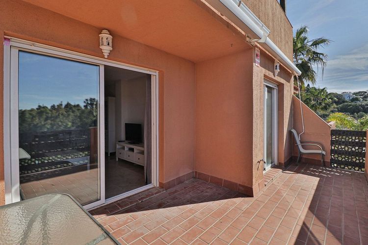 Apartment | Resale in Casares Playa in Casares Playa, Costa del Sol - Photo 3