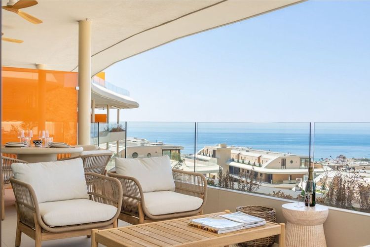 Apartment | Resale in Fuengirola in Fuengirola Others, Costa del Sol - Photo 5