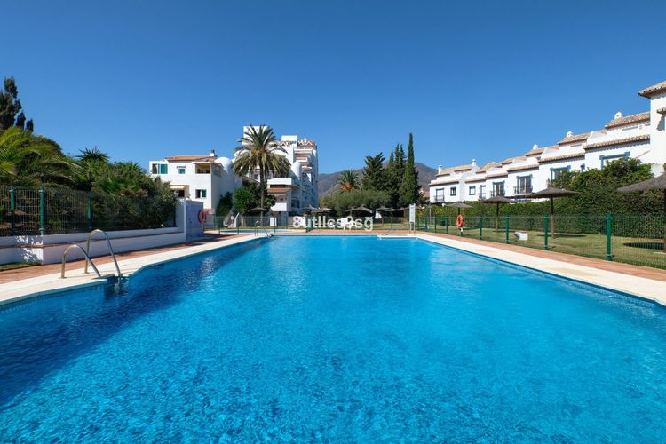 Penthouse | Resale in Estepona in Estepona, Costa del Sol - Photo 5