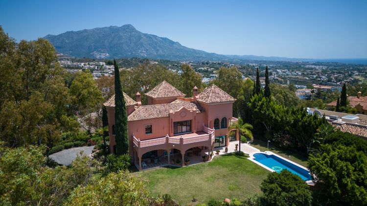 House | Resale in La Quinta - Development photo 1