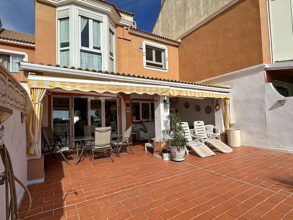 House | Resale in Rincón de la Victoria in Rincón de la Victoria, Costa del Sol - Main property photo