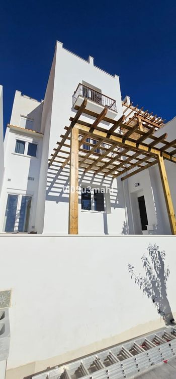 Apartment | Resale in Málaga in Málaga, Costa del Sol - Photo 2