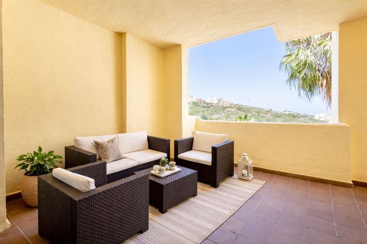 Apartment | Resale in Manilva in Manilva Others, Costa del Sol - Photo 2