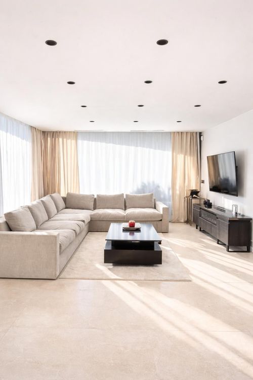 House | Resale in Nueva Andalucía in Nueva Andalucía Others, Costa del Sol - Photo 5