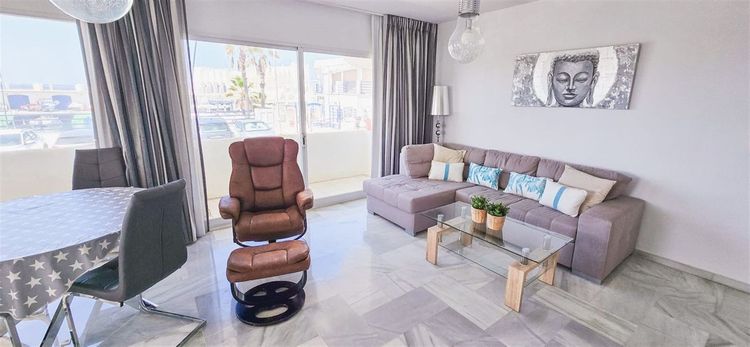Apartment | Resale in Benalmadena Costa in Benalmadena Costa, Costa del Sol - Photo 4
