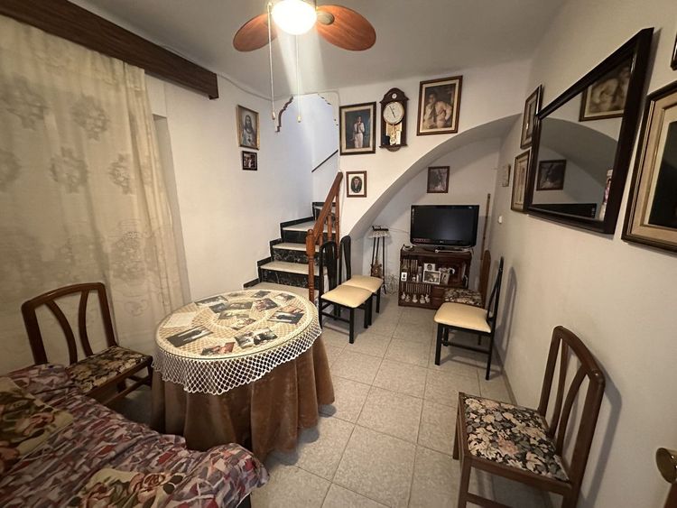 House | Resale in Riogordo in Riogordo, Costa del Sol - Photo 5