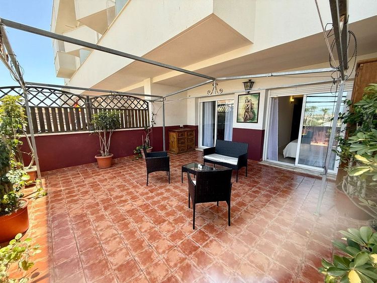 Apartment | Resale in Estepona in Estepona, Costa del Sol - Photo 4