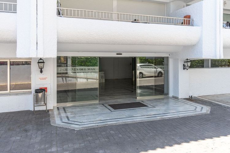 Apartment | Resale in The Golden Mile in The Golden Mile, Costa del Sol - Photo 5
