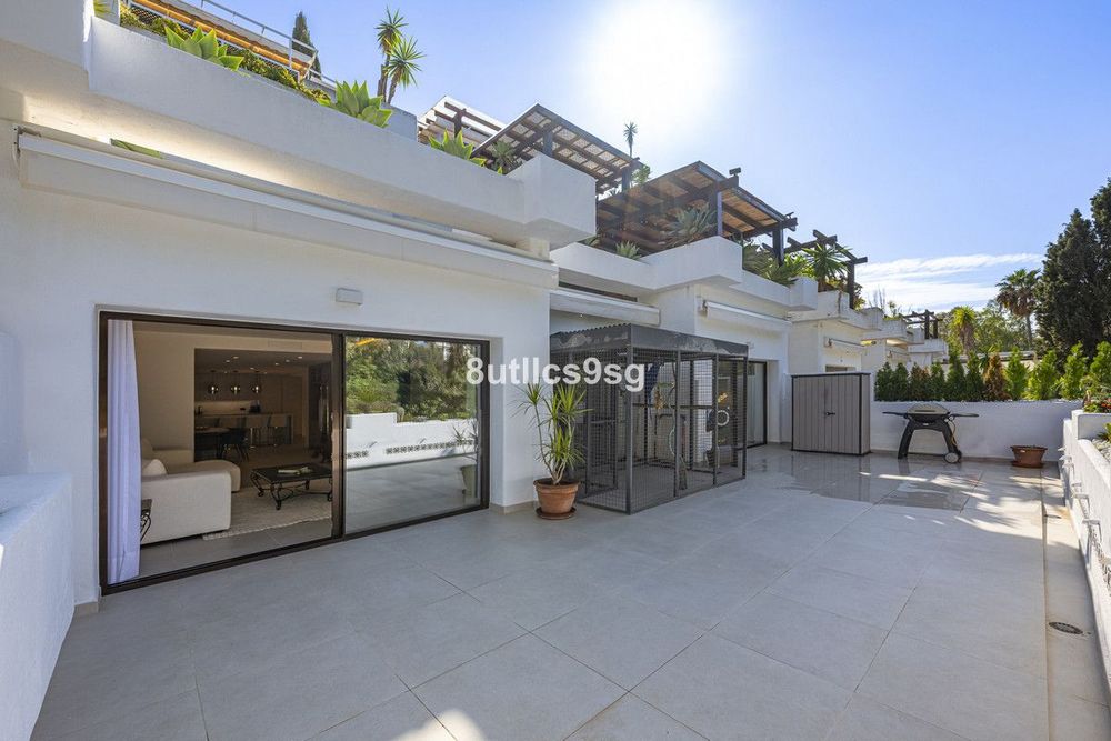 Apartment | Resale in The Golden Mile in The Golden Mile, Costa del Sol - Main property photo