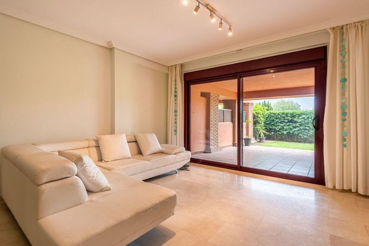 Apartment | Resale in Casares in Casares Others, Costa del Sol - Photo 5