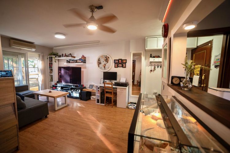 listing card gallery