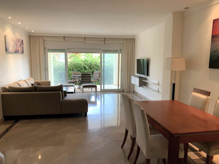 Apartment | Resale in Bahía de Marbella in Bahía de Marbella, Costa del Sol - Photo 3