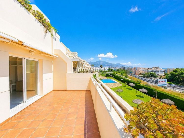 Apartment | Resale in Fuengirola in Fuengirola Others, Costa del Sol - Photo 2