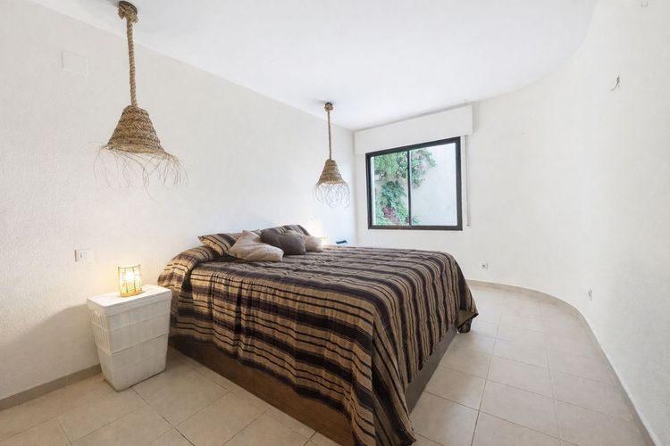 Apartment | Resale in Marbella in Marbella Others, Costa del Sol - Photo 3