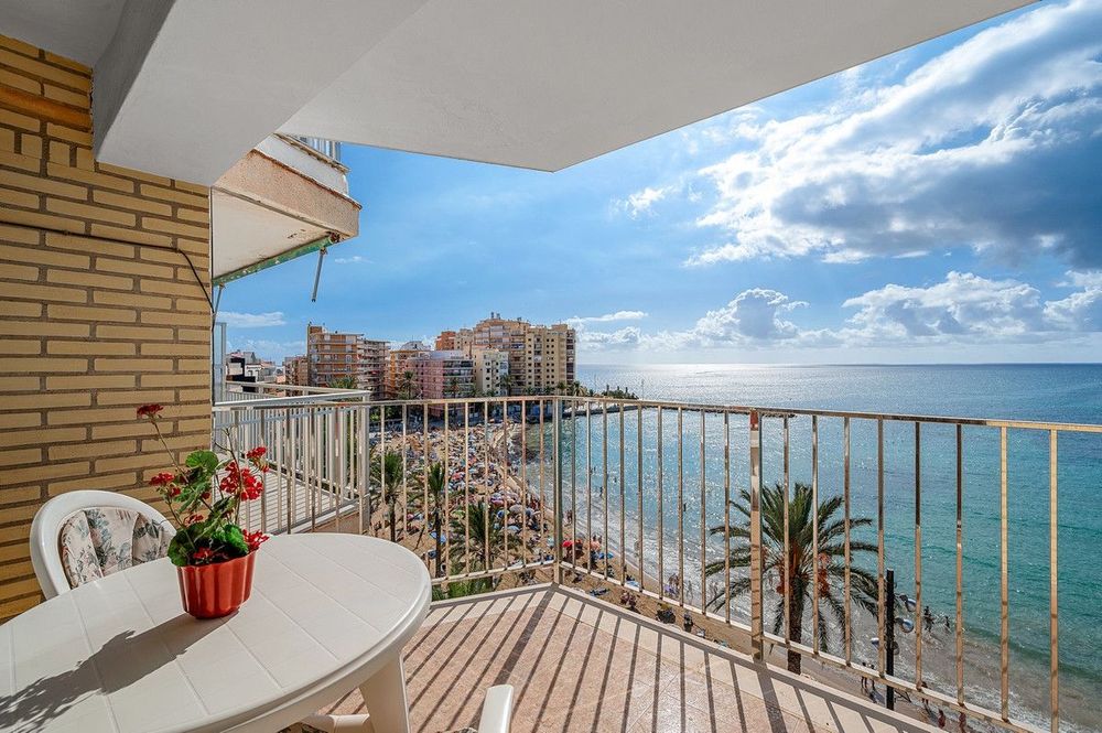 Apartment | Resale in Torrevieja in Torrevieja, Costa Blanca - Main property photo