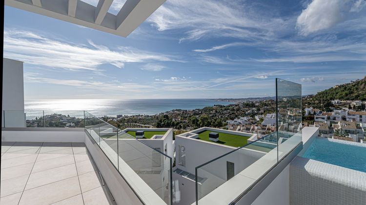 House | Resale in Benalmadena in Benalmadena Others, Costa del Sol - Photo 3