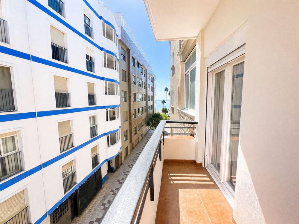 Apartment | Resale in Estepona in Estepona, Costa del Sol - Main property photo