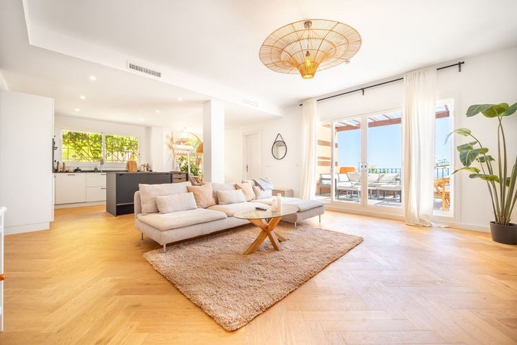 Penthouse | Resale in Nueva Andalucía - Development photo 1