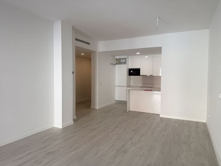 Apartment | Resale in Estepona in Estepona, Costa del Sol - Photo 4