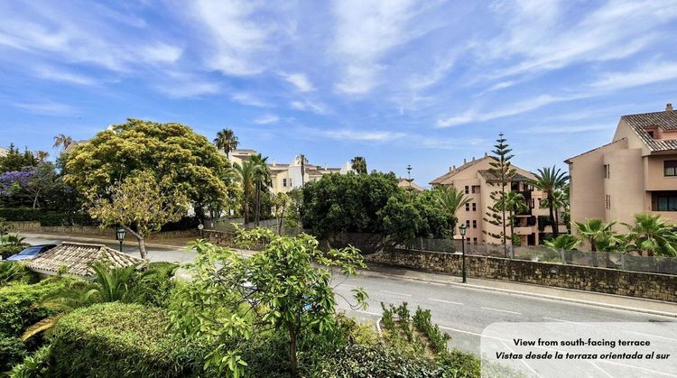 Apartment | Resale in Bahía de Marbella in Bahía de Marbella, Marbella East, Costa del Sol - Photo 3