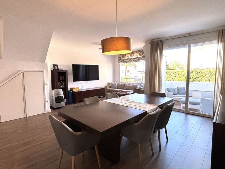 House | Resale in Atalaya in Atalaya, Costa del Sol - Photo 5
