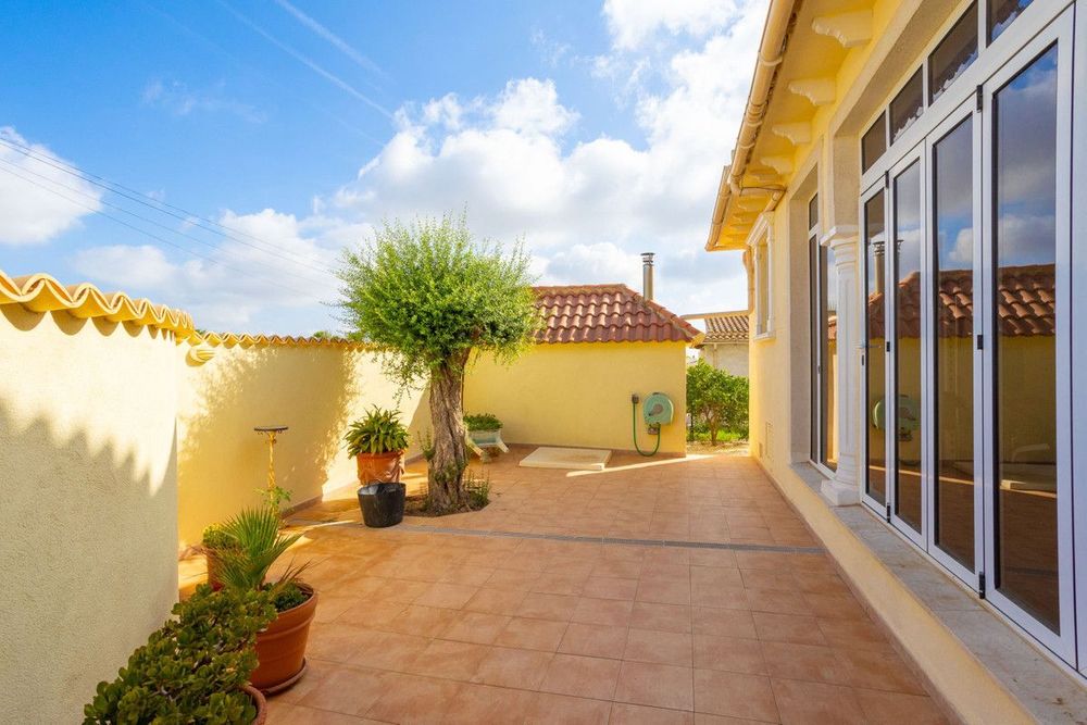 House | Resale in Villamartin in Villamartin, Costa Blanca - Main property photo