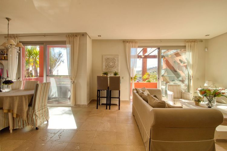 House | Resale in Manilva in Manilva Others, Costa del Sol - Photo 4